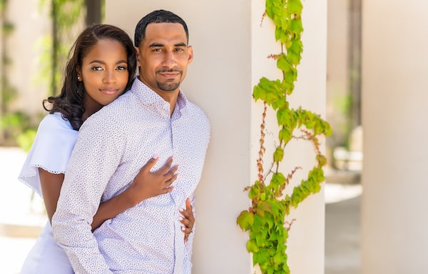 Philadelphia couple pose for engagement photos