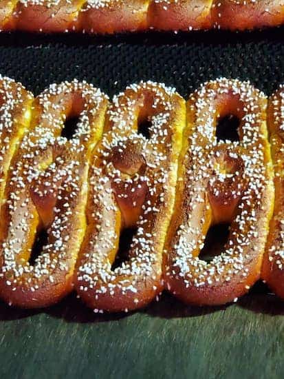 Philadelphia soft pretzels s wedding favors