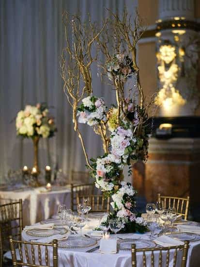 gold and blush reception decor in Hamilton Hall at a Please Touch Museum wedding