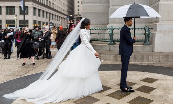 Philadelphia bride and groom having thier first look in a light rain