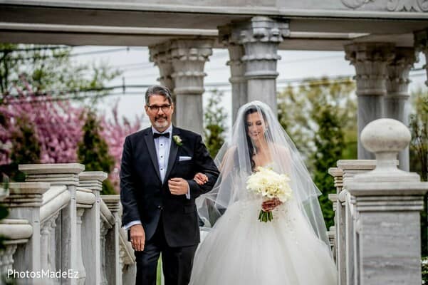 Bride's arrival at her South Jersey garden wedding 