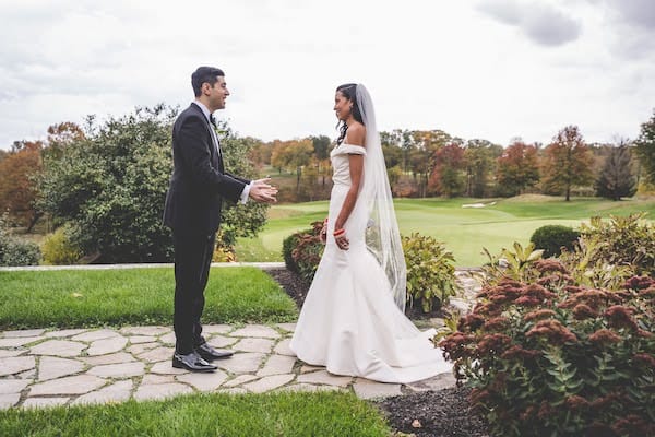 Couple during their first look 